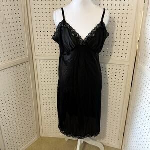 Mel-lin Vintage Black Lace Trim Slip Nightgown Size 38